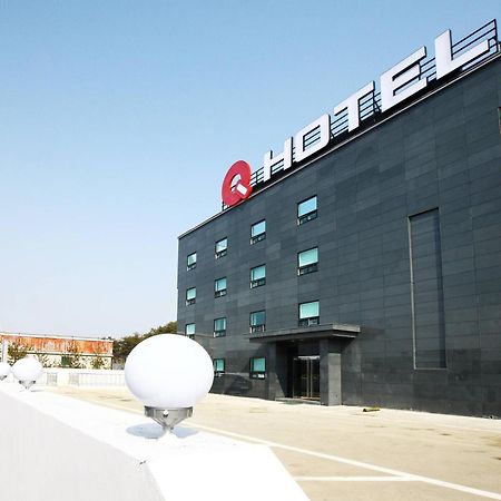 Q Hotel Pchadžu Exteriér fotografie