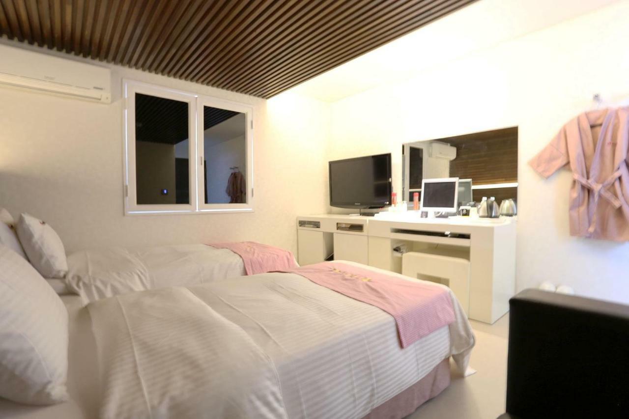 Q Hotel Pchadžu Exteriér fotografie