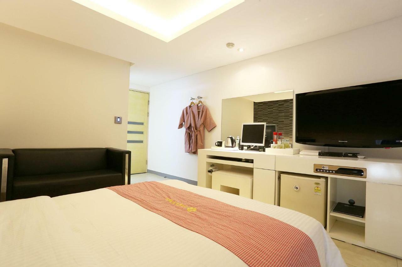 Q Hotel Pchadžu Exteriér fotografie