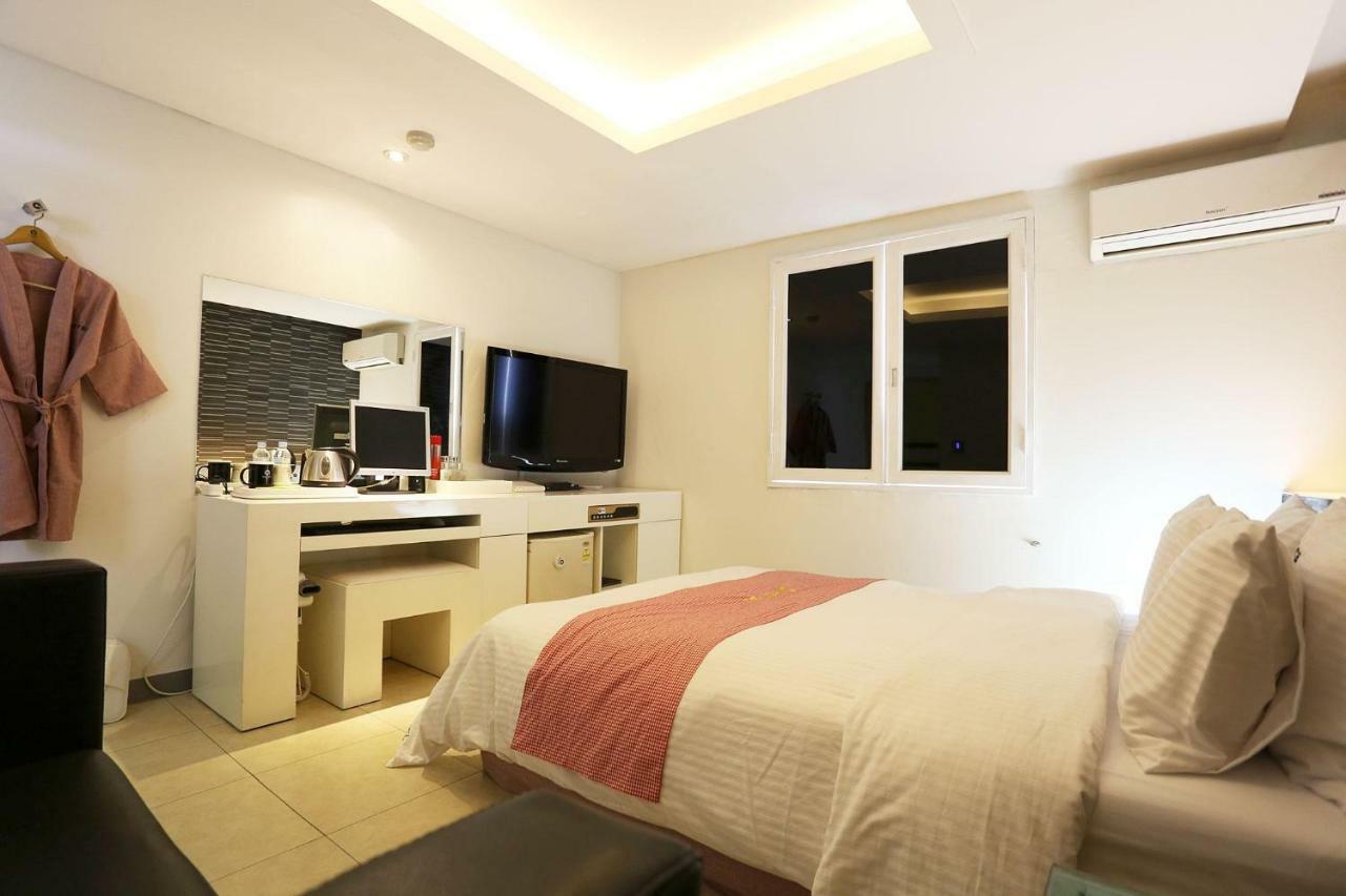 Q Hotel Pchadžu Exteriér fotografie